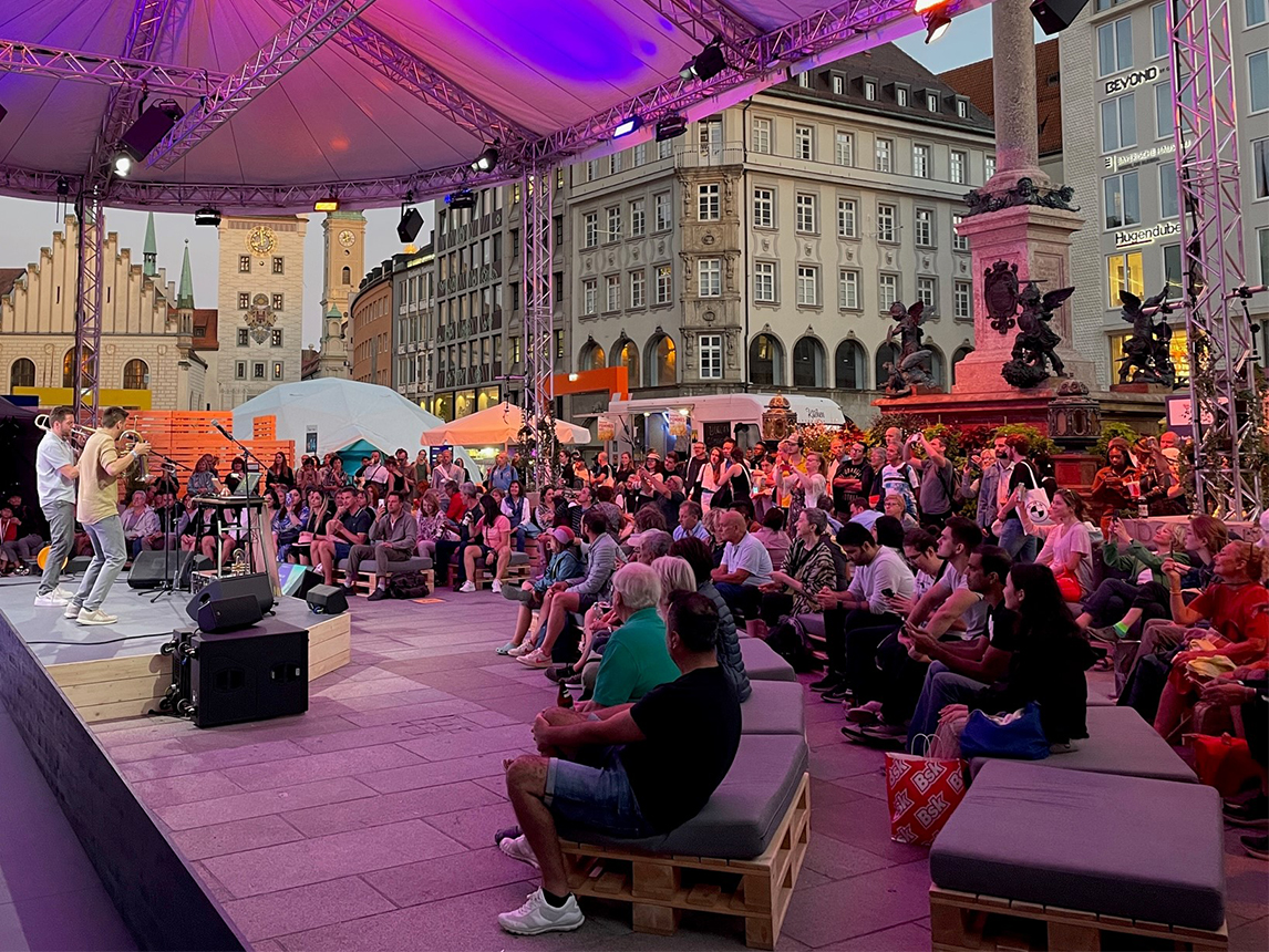 IAA Open Space, Entertainment Partner
